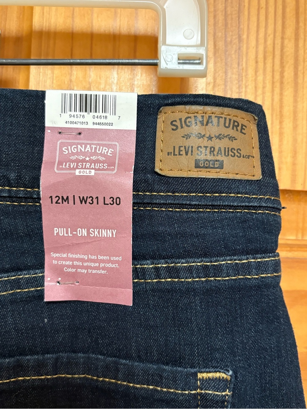 Signature by Levi Strauss Dark Indigo Skinny Jeans Sz 12 NWT - Picture 3 of 5